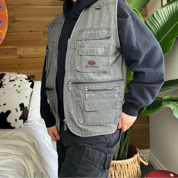 Cargo Utility Vest - Picture 2 of 2